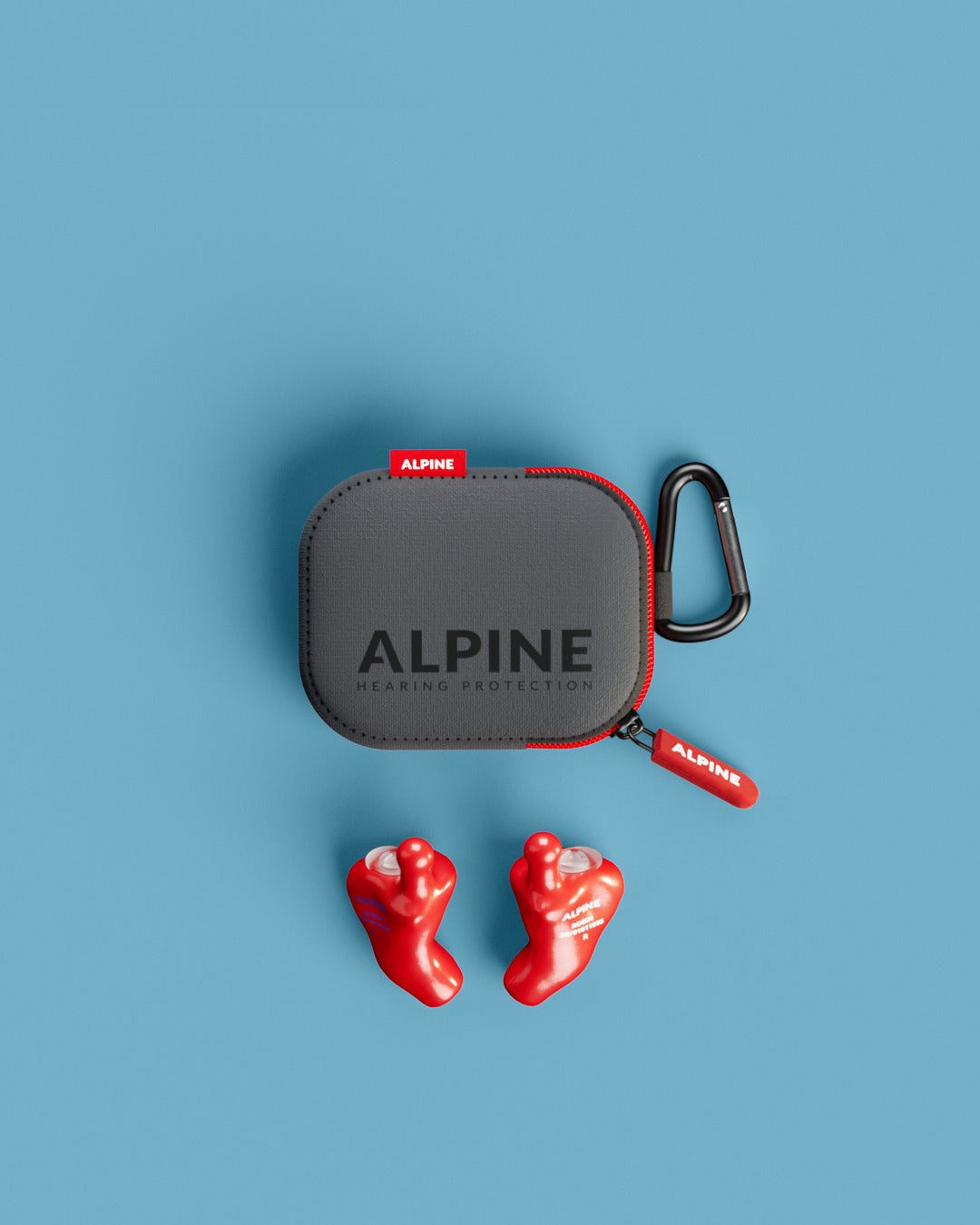Vue d’ensemble des bouchons d’oreilles Alpine MusicSafe Sur Mesure 4D avec accessoires rouge